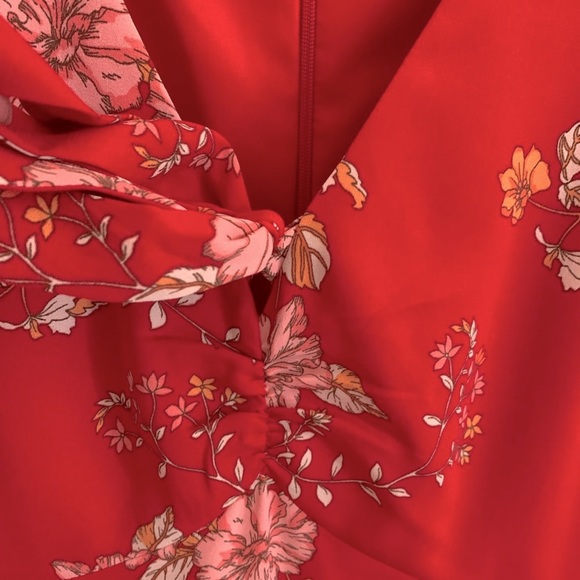 Red Floral Mini Dress with Flutter Sleeves & Ruffle Hem by BB Dakota - Size 6 - Picture 8 of 14